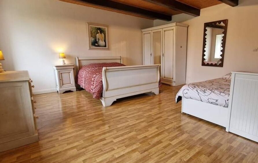 location gite 10 personnes près de Perros Guirec